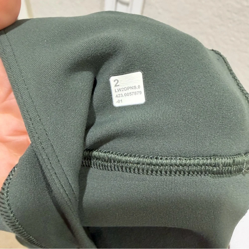 Lululemon Align V-Neck Bra *Light Support, A/B Cup Dark Forest Size 2
